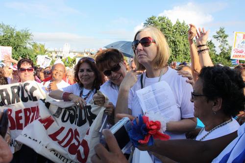 Cindy Sheehan en el VII Coloquio Internacional por la Libertad de los Cinco y contra el Terrorismo